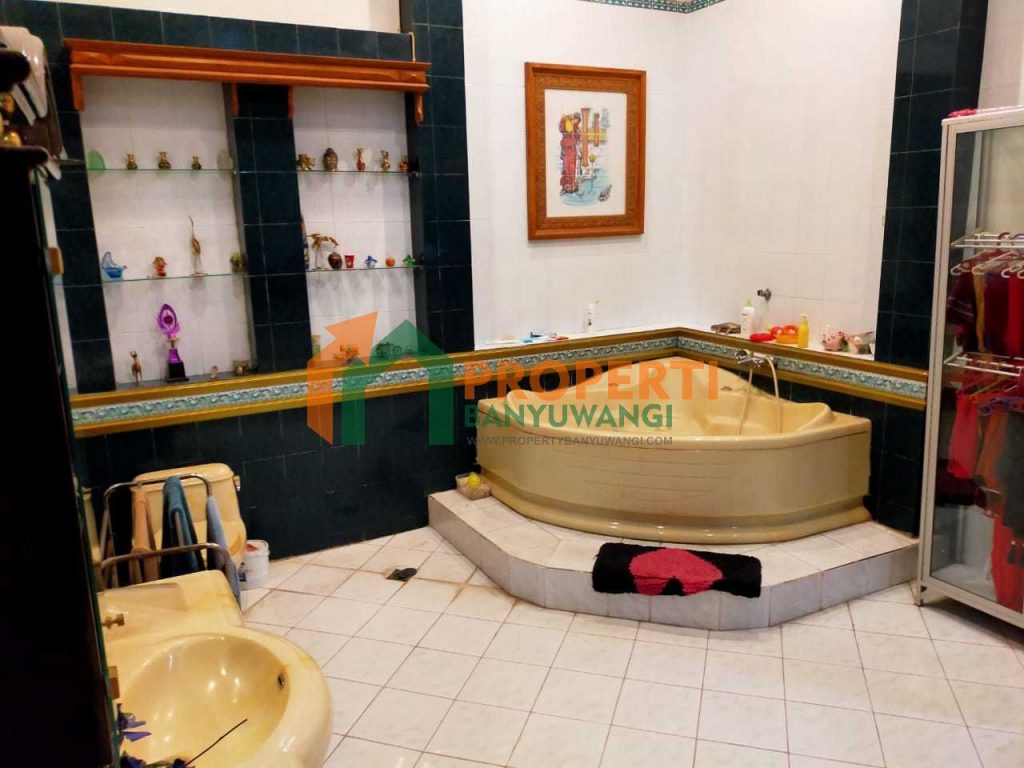 Dijual Rumah Megah Luas 8M NEGO Giri Banyuwangi