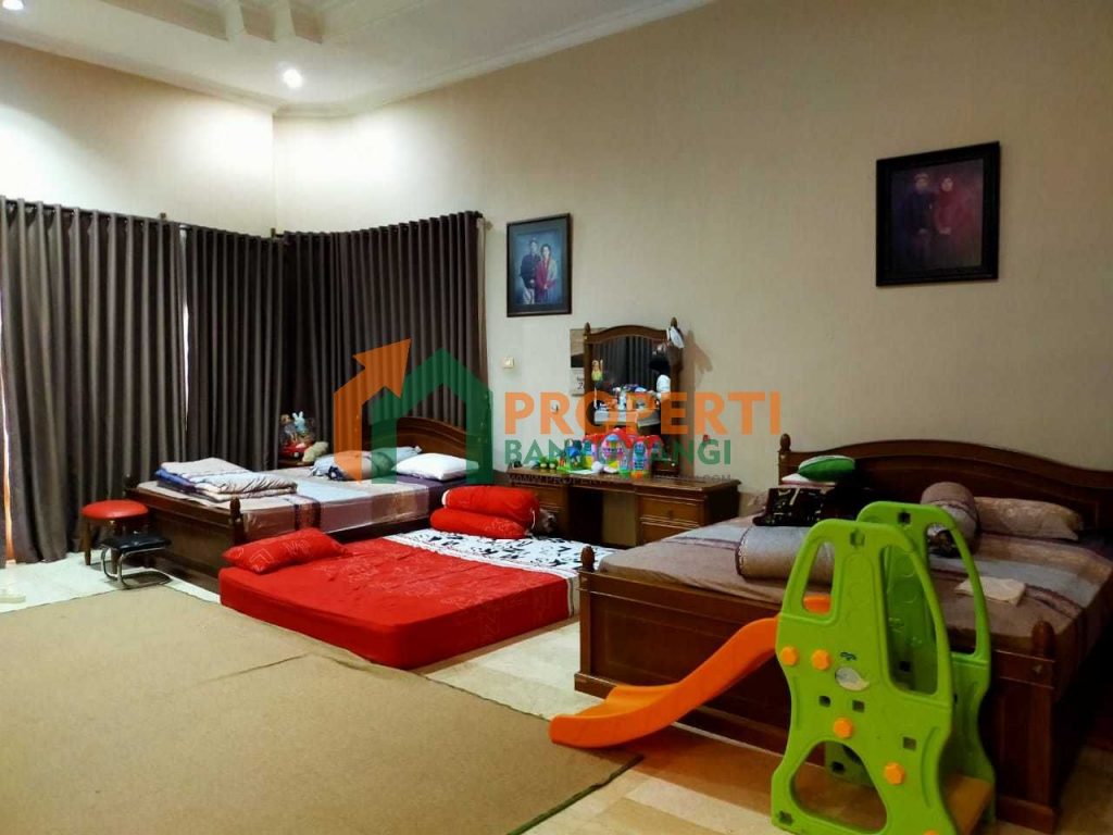 Dijual Rumah Megah Luas 8M NEGO Giri Banyuwangi