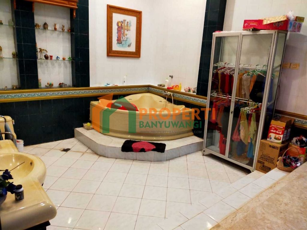 Dijual Rumah Megah Luas 8M NEGO Giri Banyuwangi