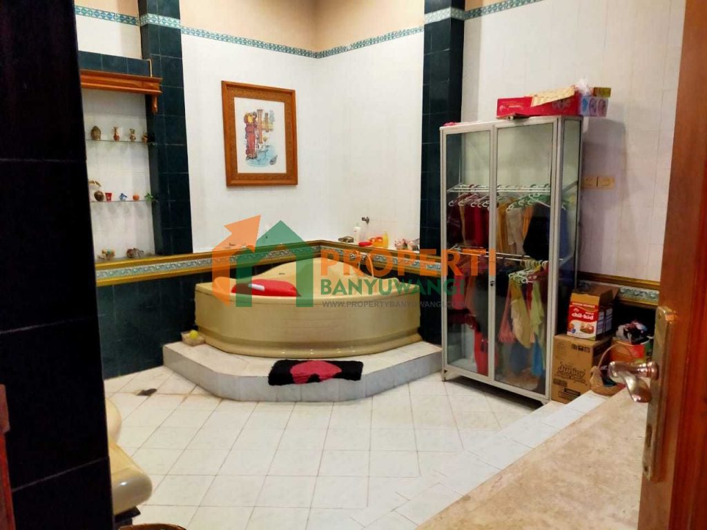 Dijual Rumah Megah Luas 8M NEGO Giri Banyuwangi