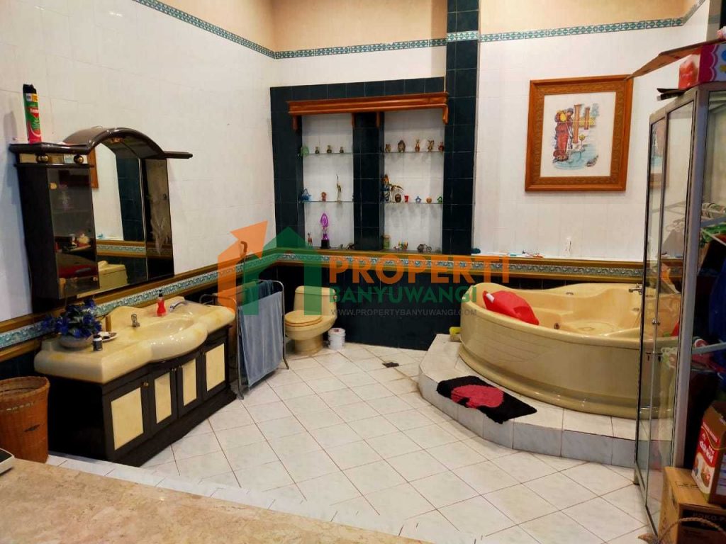 Dijual Rumah Megah Luas 8M NEGO Giri Banyuwangi