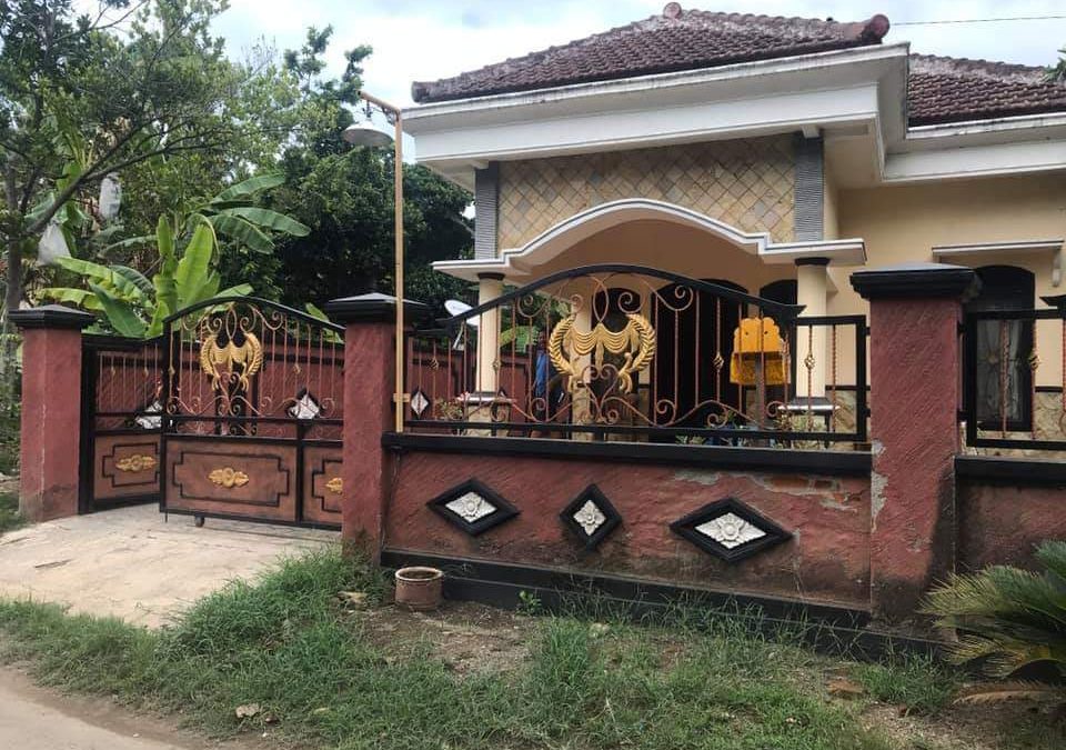 Dijual Rumah + Kos 6 Kamar area Bulusan (harga nego)